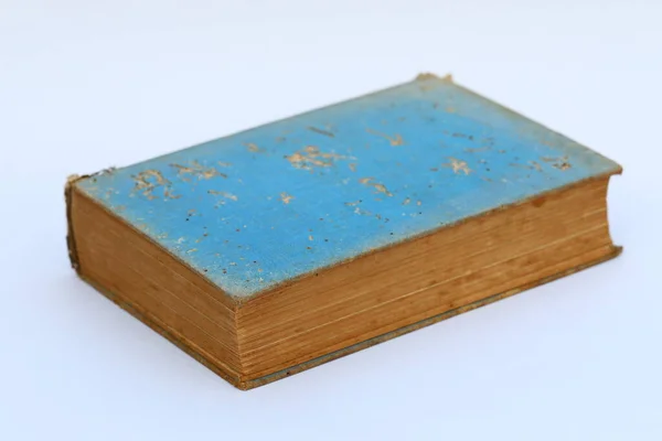 Παλιό Βιβλίο Λευκό Φόντο — Φωτογραφία Αρχείου
