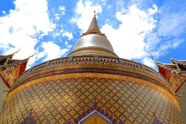 Golden Chedi Thai Architecture Beautiful Patterns Ratchabophit Temple — Foto Stock