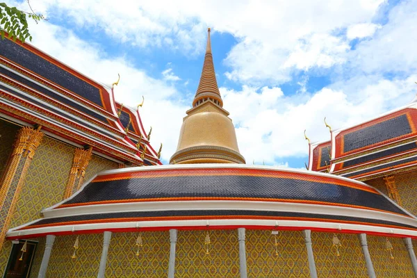 Golden Chedi Thai Architecture Beautiful Patterns Ratchabophit Temple — Fotografia de Stock