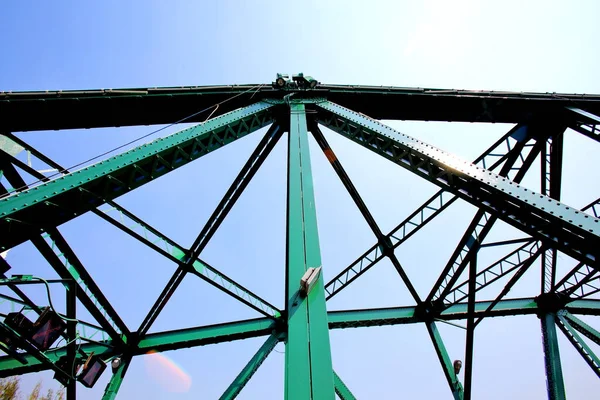 Beautiful Old Green Bridge Steel Structures — Stockfoto