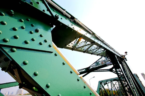 Beautiful Old Green Bridge Steel Structures —  Fotos de Stock