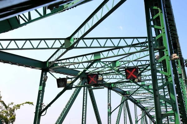 Beautiful Old Green Bridge Steel Structures Evening — Stockfoto