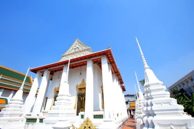 The sanctuary of Wat Thepthidaram Worawihan was built around a chedi. During the reign of the 3rd reign, Rattanakosin, Bangkok, Thailand