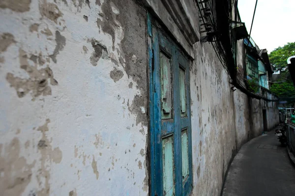 Windows Walls Old Residences Bangkok Talat Noi Area — Stok fotoğraf