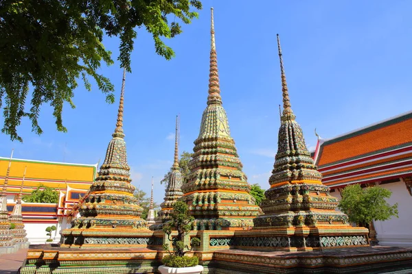 Chedis Com Uma Única Base Wat Pho Templo Buda Reclinado — Fotografia de Stock