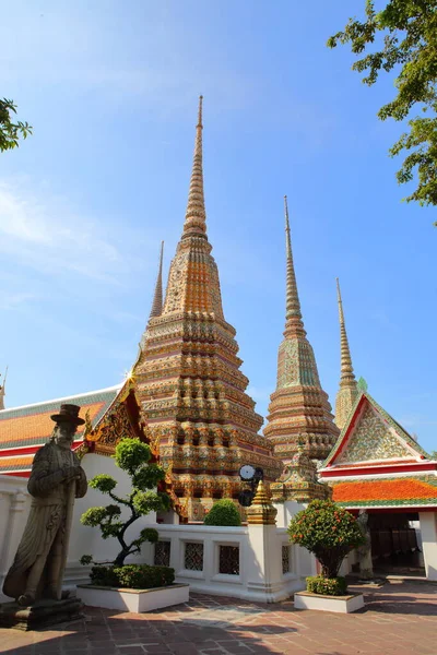 Phra Maha Chedi Ratchakan Com Figura Guardiã Chinesa Lado Portão — Fotografia de Stock