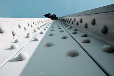 Yapısal çelik köprü, Chao Phraya nehri üzerindeki Bangkok Köprüsü.