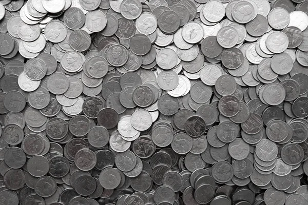 Detailní Záběr Hromada Malých Thajských Bahtových Mincí — Stock fotografie