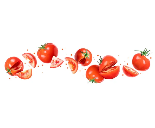 Reife Ganze Und Scheiben Geschnittene Tomaten Der Luft Isoliert Auf — Stockfoto