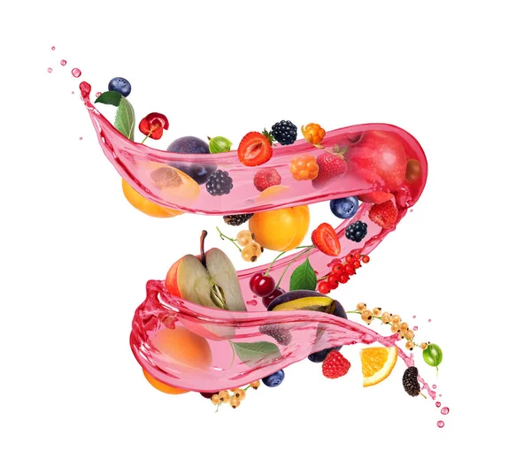 不同的水果和浆果 果汁在白色的背景上呈螺旋状飞溅 — 图库照片