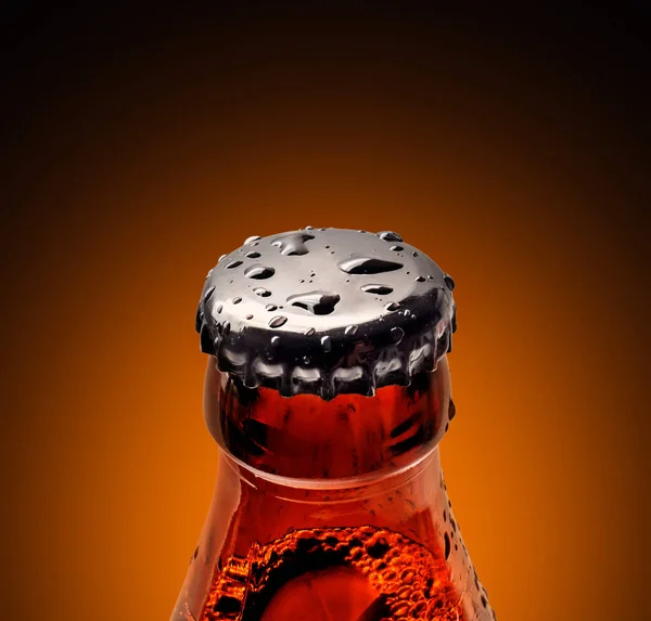 Metal Bottle Cap Drops Closeup Dark — Foto Stock