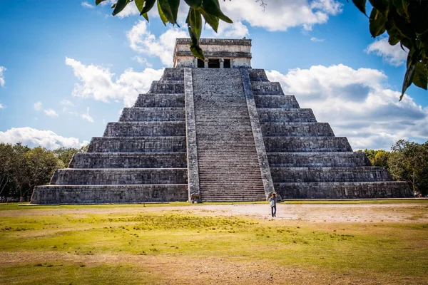 Antigua Ruina Pirámide Maya Kukulkán Ciudad Maya Chichén Itzá Pista — Foto de Stock