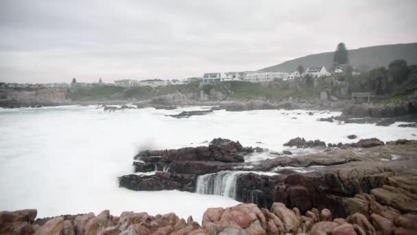 Beautiful Coastline Cliffs South African Town Hermanus Southern South Africa — Stockvideo