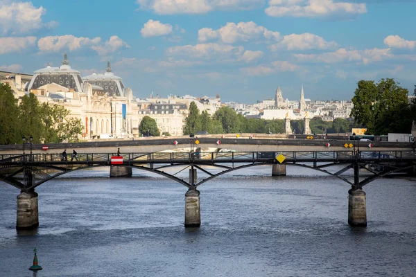 Photograph Pont Des Arts Seine River Paris Dividing Parisian City — Stockfoto