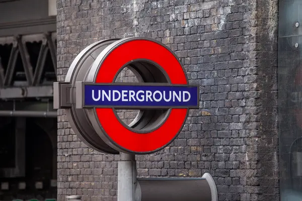 London United Kingdom September 2013 Underground Sign Street London Subway — Stock Photo, Image