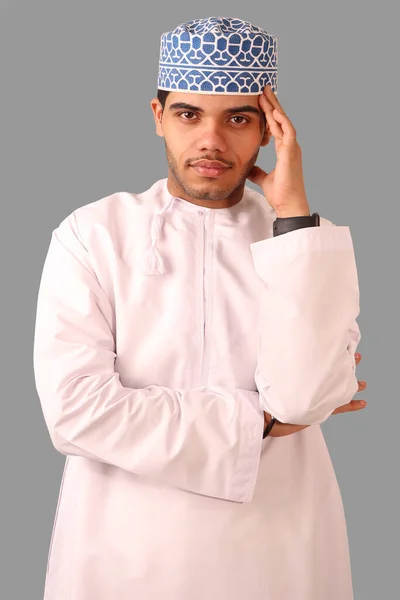 Людина Оману Робить Жест Рукою — стокове фото