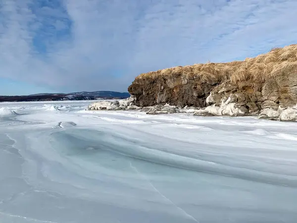 Iced Seacoast Cracks Front Winter Sun Island — Stock Photo, Image