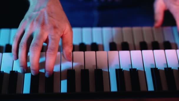Tocando Teclas Piano Órgão — Vídeo de Stock