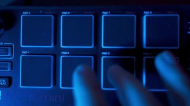 Erkek El Vuruşu Midi Denetleyici Davul Pedleri