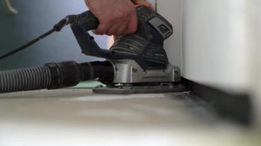 Sander ile Beton Döşeme Yüzeyi