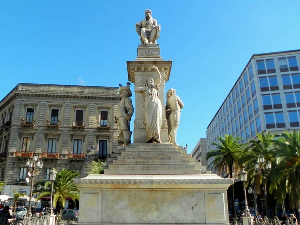 Italia Sicilia Catania Piazza Stesicoro Monumento Vincenzo Bellini —  Fotos de Stock