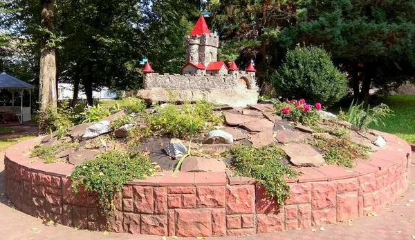 Ucrânia Khmilnyk Projeto Parque Castelo Canteiro Flores — Fotografia de Stock