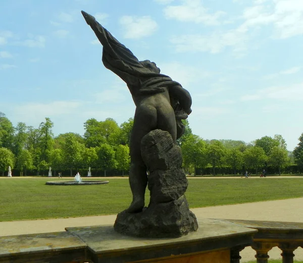 Allemagne Potsdam Parc Sanssouci Nouveau Palais Sculpture Sur Balustrade — Photo