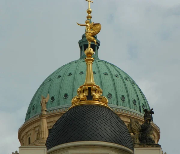 Германия Потсдам Фортунапуртал Центральный Купол — стоковое фото