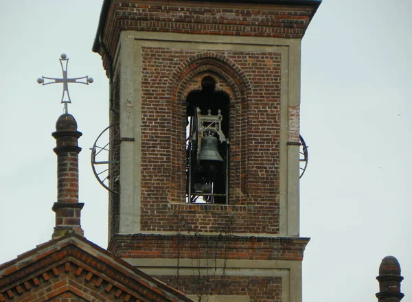 Италия Милан Приход Святой Марии Белой Колокола Шпиль Церкви — стоковое фото