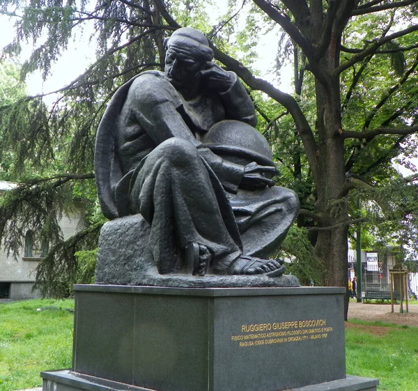 Italy Milan Gardens Porta Venezia Monument Roger Joseph Boscovich — Stock Photo, Image