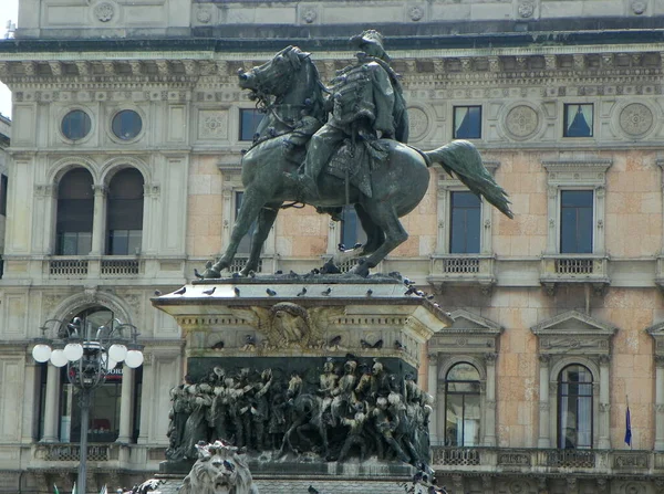 Itália Milão Praça Catedral Piazza Del Duomo Monumento Victor Emmanuel — Fotografia de Stock