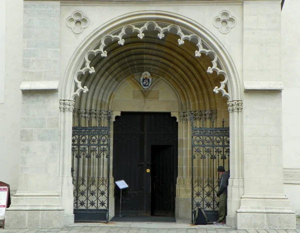 Bratislava Eslovaquia Catedral San Martín Entrada Principal Catedral — Foto de Stock