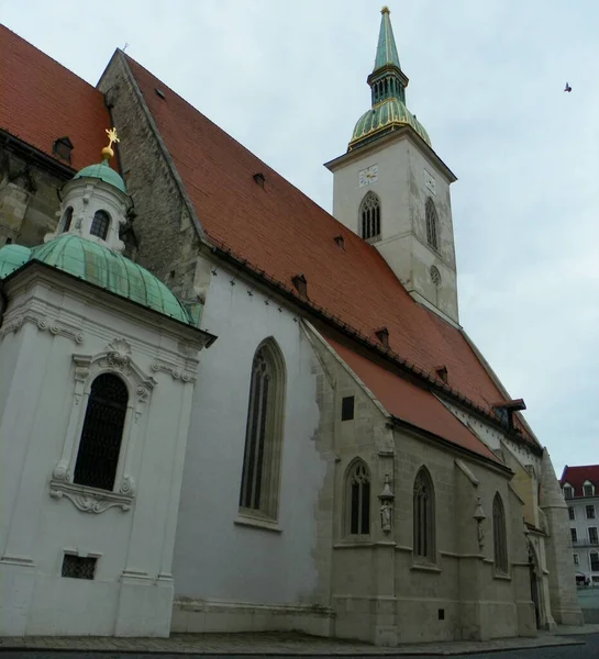 Bratislava Slovaquie Cathédrale Saint Martin Partie Bâtiment Avec Une Tour — Photo