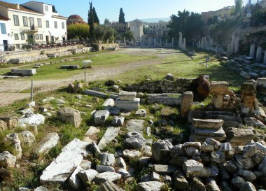 Atina, Yunanistan, Hadrian Kütüphanesi, tetraconch binasının kalıntılarıyla iç peristyle ilgili görüş