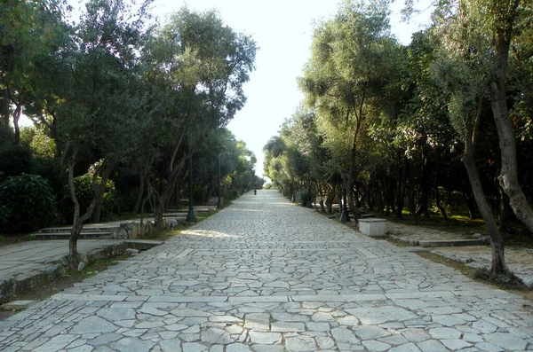 Grecja Ateny Wzgórze Filopappou Starożytna Kamienna Droga Dół — Zdjęcie stockowe