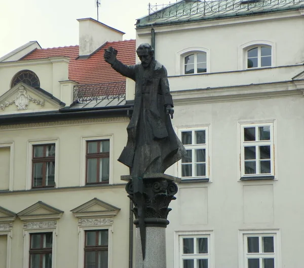 Polónia Cracóvia Praça Maria Madalena Estátua Piotr Skarga — Fotografia de Stock