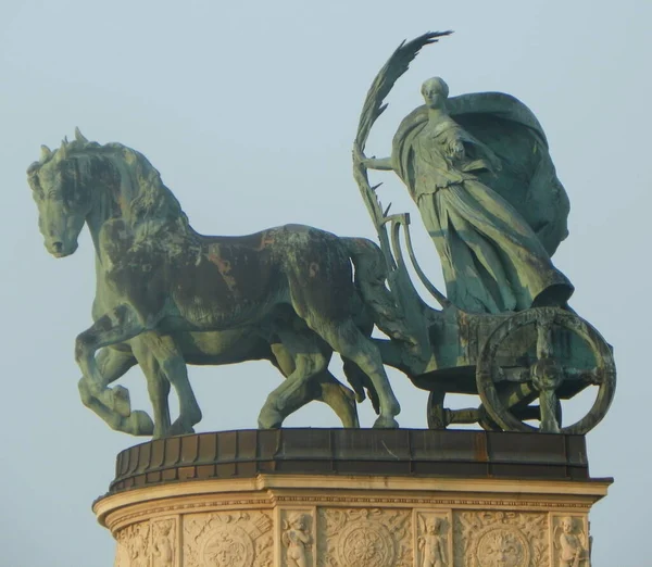 Hungary Budapest Heroes Square Millennium Memorial Statue Peace — Zdjęcie stockowe