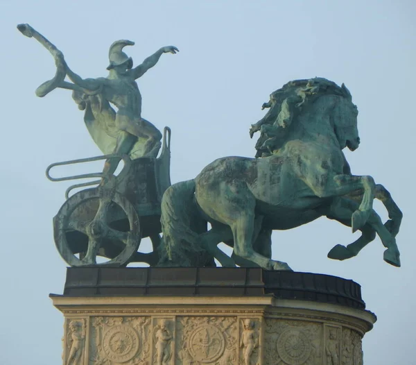 Hungary Budapest Heroes Square Millennium Memorial War Statue — 图库照片