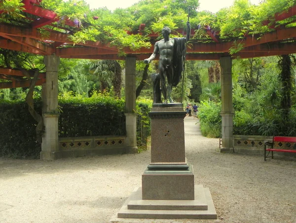 Італія Замок Мірамаре Старовинна Статуя Парку — стокове фото