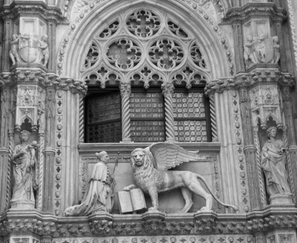 Italy Venice Mark Square Exterior Facade Doge Palace Statue Winged — Stock Photo, Image