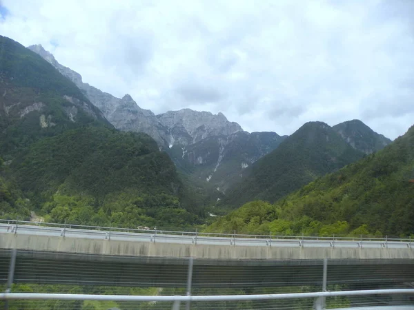 Italy Alps Highway Surrounded Mountains — Stock Fotó