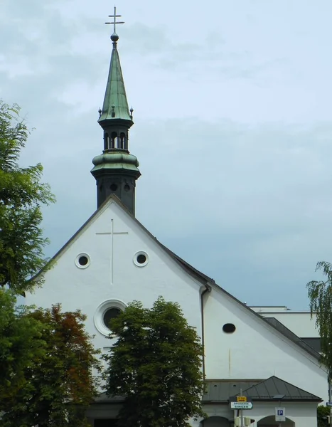 Österreich Klagenfurt Kapuzinerkloster Kirchturm — Stockfoto