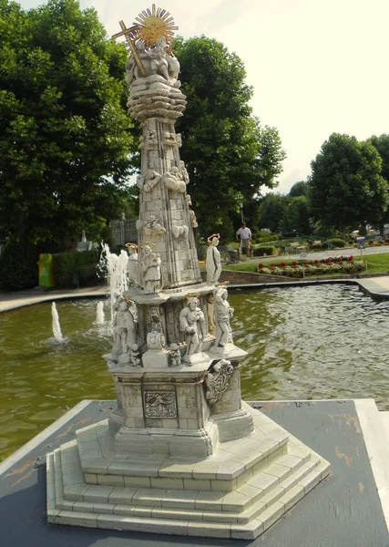 Austria Klagenfurt Minimundus Holy Trinity Statue Budapest — Foto Stock