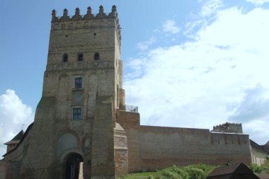 Ukrayna, Lutsk, Lubart Kalesi, Kalenin kulesi ve duvarları