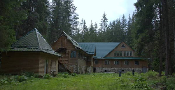 Ukraine Carpathians Tourist Shelter Deep Forest — Stockfoto