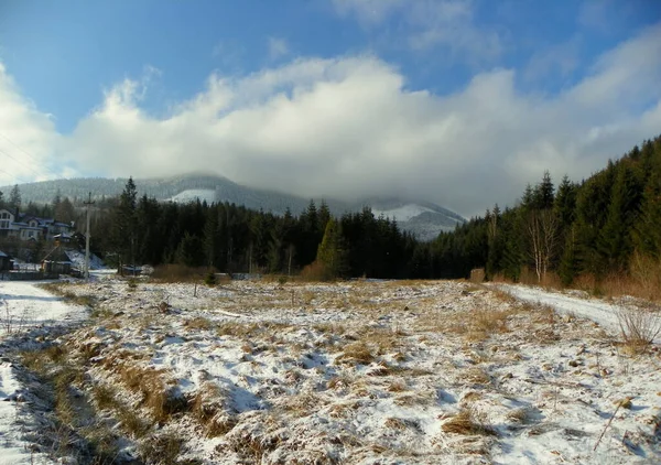 Ukrajina Myslivka Vysokohorská Krajina Zimě — Stock fotografie