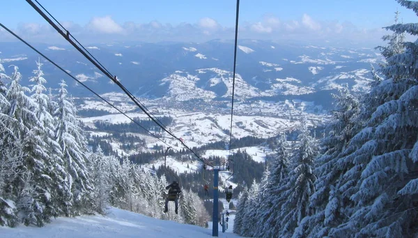 Ukraine Slavske Trostyan Mountain Lift Skiers — Fotografia de Stock