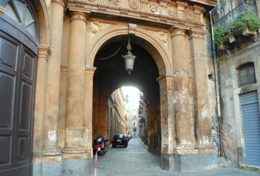 Italy, Sicily, Catania, stone arch