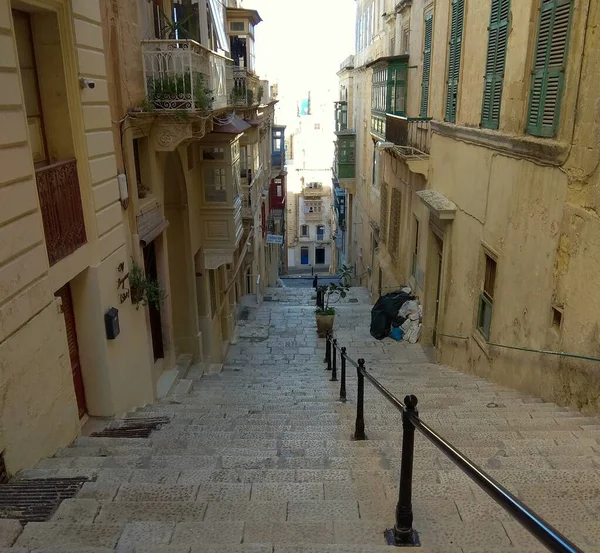 Malta Valletta Stone Stairs Mikiel Anton Vassalli Street — Stok fotoğraf