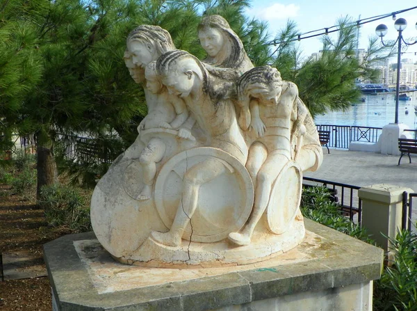 Malta Gzira Monument Crieki — Fotografia de Stock